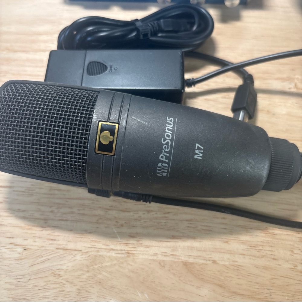 PreSonus AudioBox USB Recording Bundle - Picture 2 of 9
